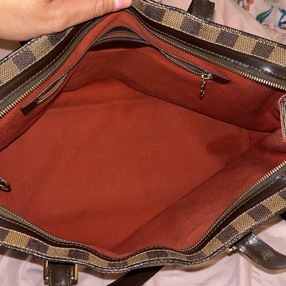 Authentic LV purse large. Good condition. Serial number is SO898. - Picture 7 of 17